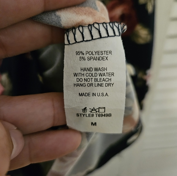 Acting Pro top NWT - Picture 3 of 8